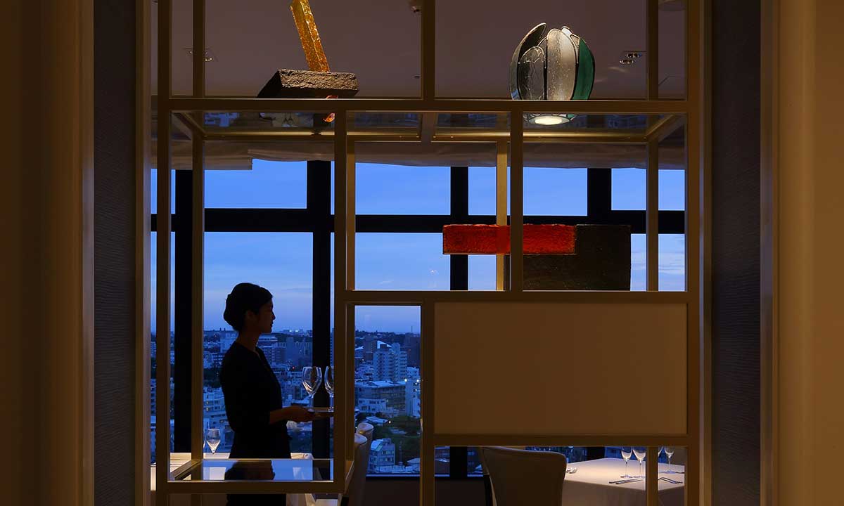 株式会社ケン・ホテルマネジメント那覇 ｜ハイアット リージェンシー 那覇 沖縄の正社員 フロント・コンシュルジュ レストラン（ホテル） その他（ホテル関連） 宿泊の求人情報イメージ2