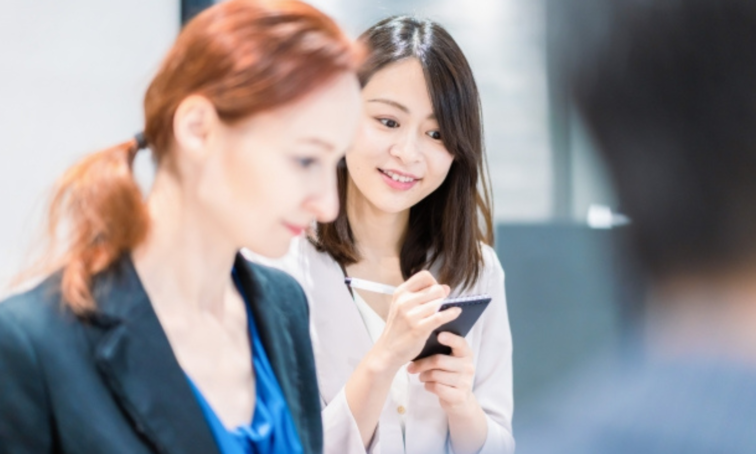 正社員 留学カウンセラー 在宅 オフィス求人イメージ
