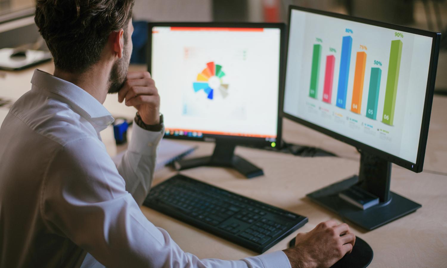 現地採用（海外） Webマーケター・広告 その他（マーケティング） オフィス求人イメージ