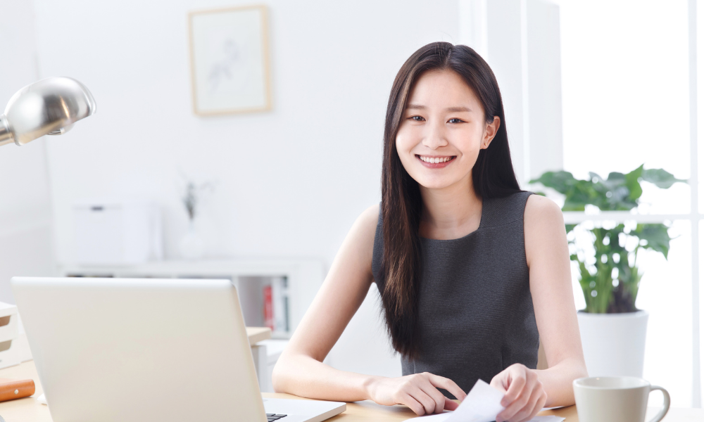 業務委託 予約管理 カスタマーサポート 在宅 オフィス求人イメージ