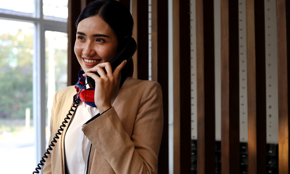 契約社員 インフォメーション・受付 フロント・コンシュルジュ その他 店舗の求人情報イメージ3