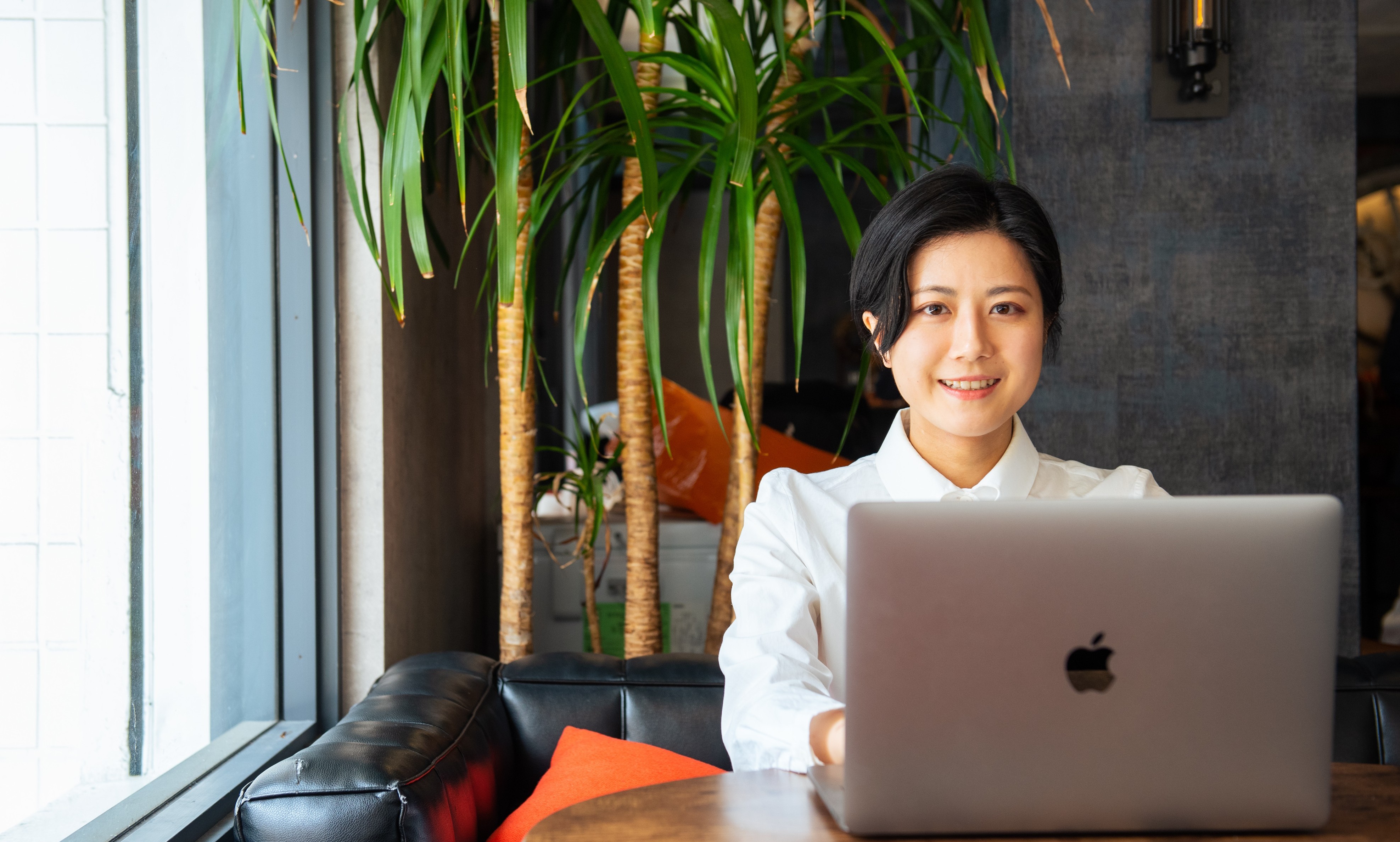 正社員 コンサルタント キャリアアドバイザー 在宅 オフィス求人イメージ