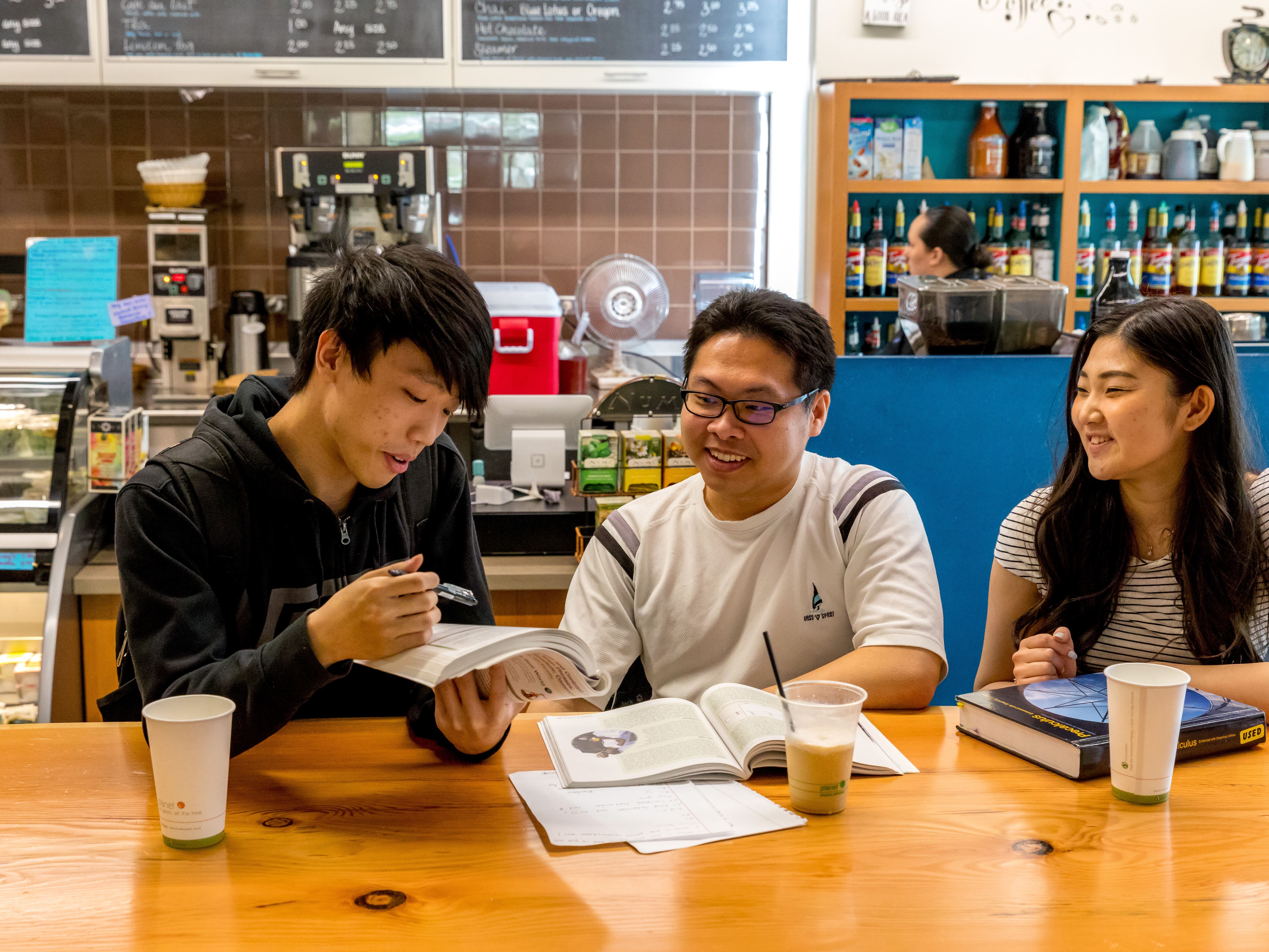 株式会社diBec ／東京オフィス留学カウンセラー兼営業の正社員 営業 管理・事務 オフィスの求人情報イメージ3