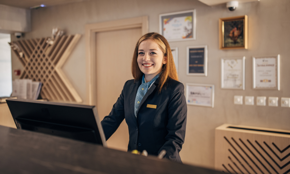 正社員 インフォメーション・受付 フロント・コンシュルジュ カスタマーサポート その他（医療・福祉系） その他 店舗の求人情報イメージ4