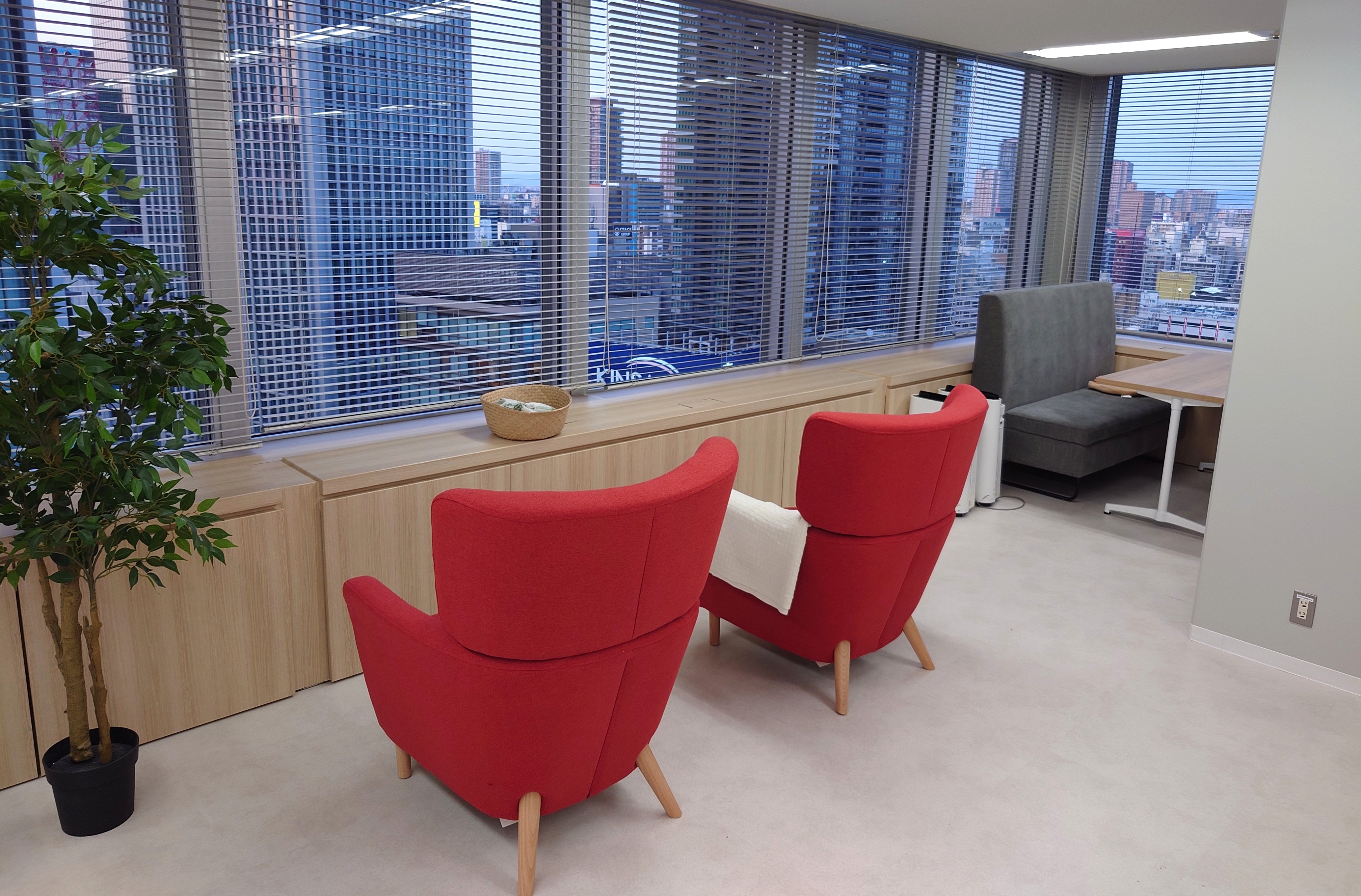 株式会社大阪エル・シー・センター ／電話受付・事務の正社員 カスタマーサポート オフィスの求人情報イメージ3