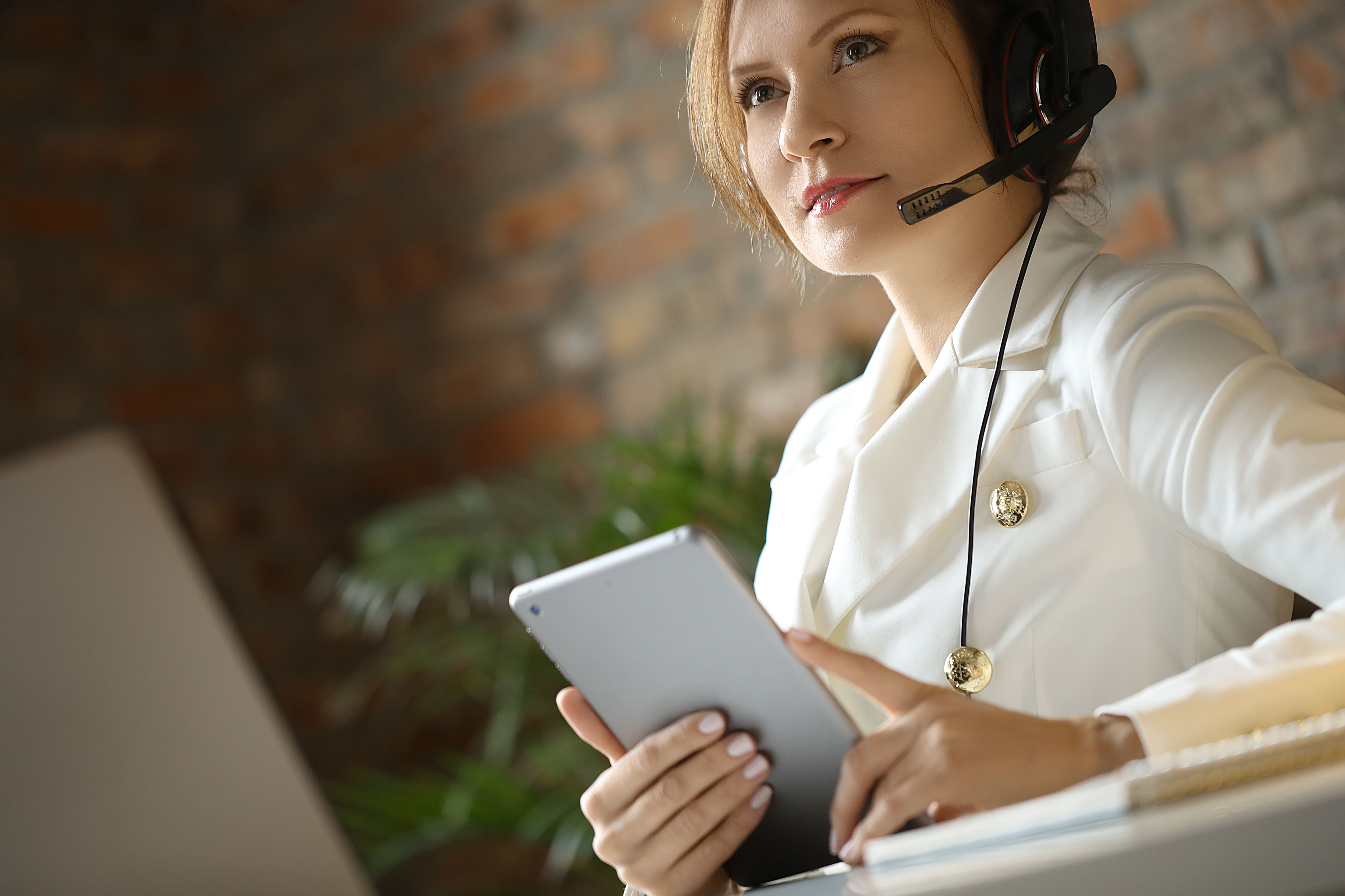 正社員 カスタマーサクセス・カスタマーサービス ホテルスタッフ 接客 宿泊求人イメージ