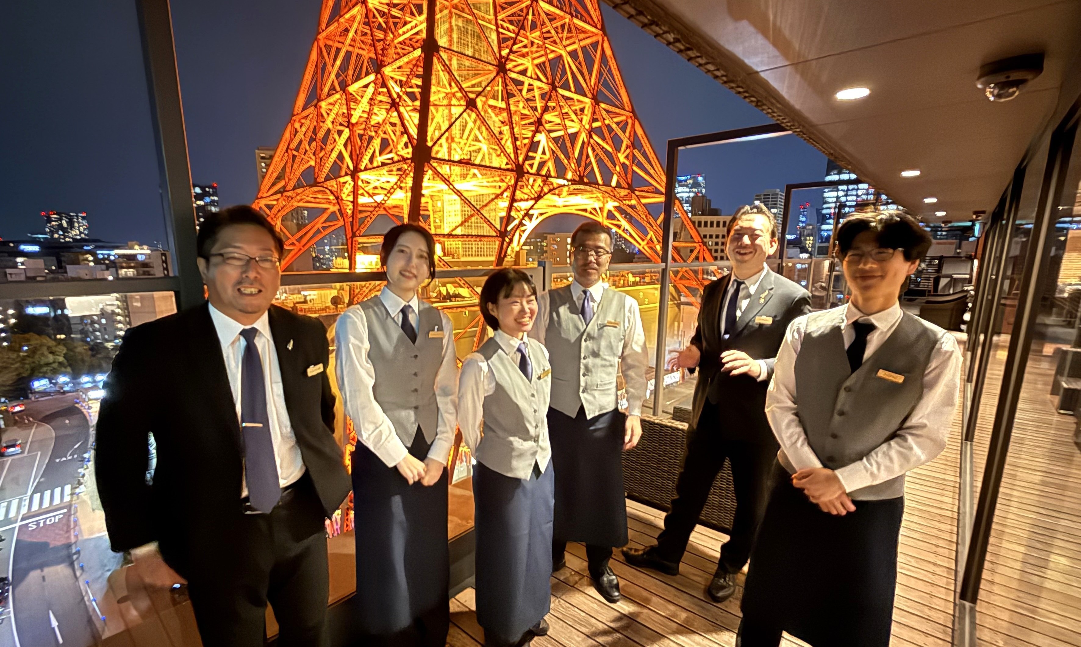 ｜ワカヌイ グリル ダイニング バー 東京 の正社員 キッチン ホール 店舗求人イメージ