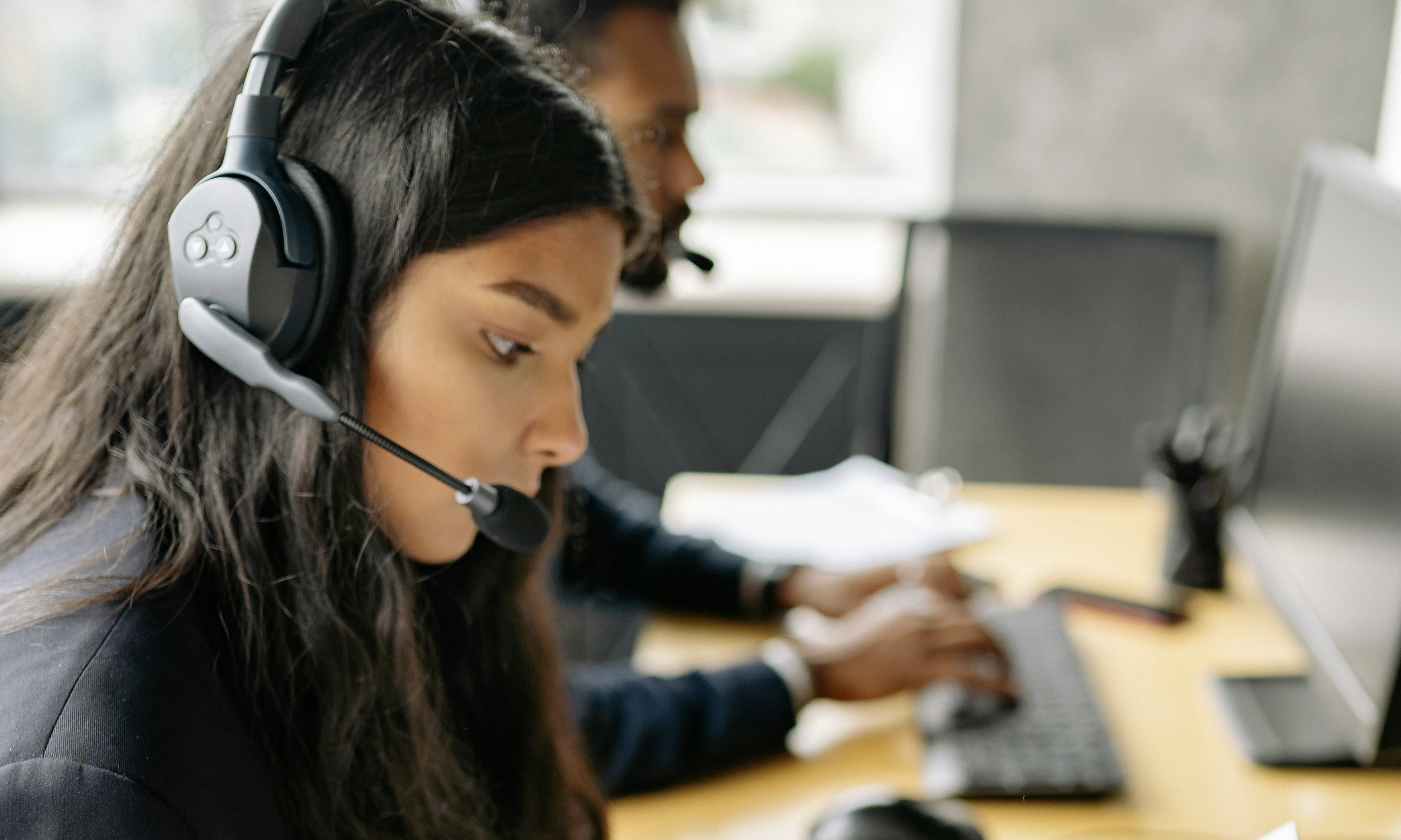 正社員 カスタマーサクセス・カスタマーサービス オフィス求人イメージ