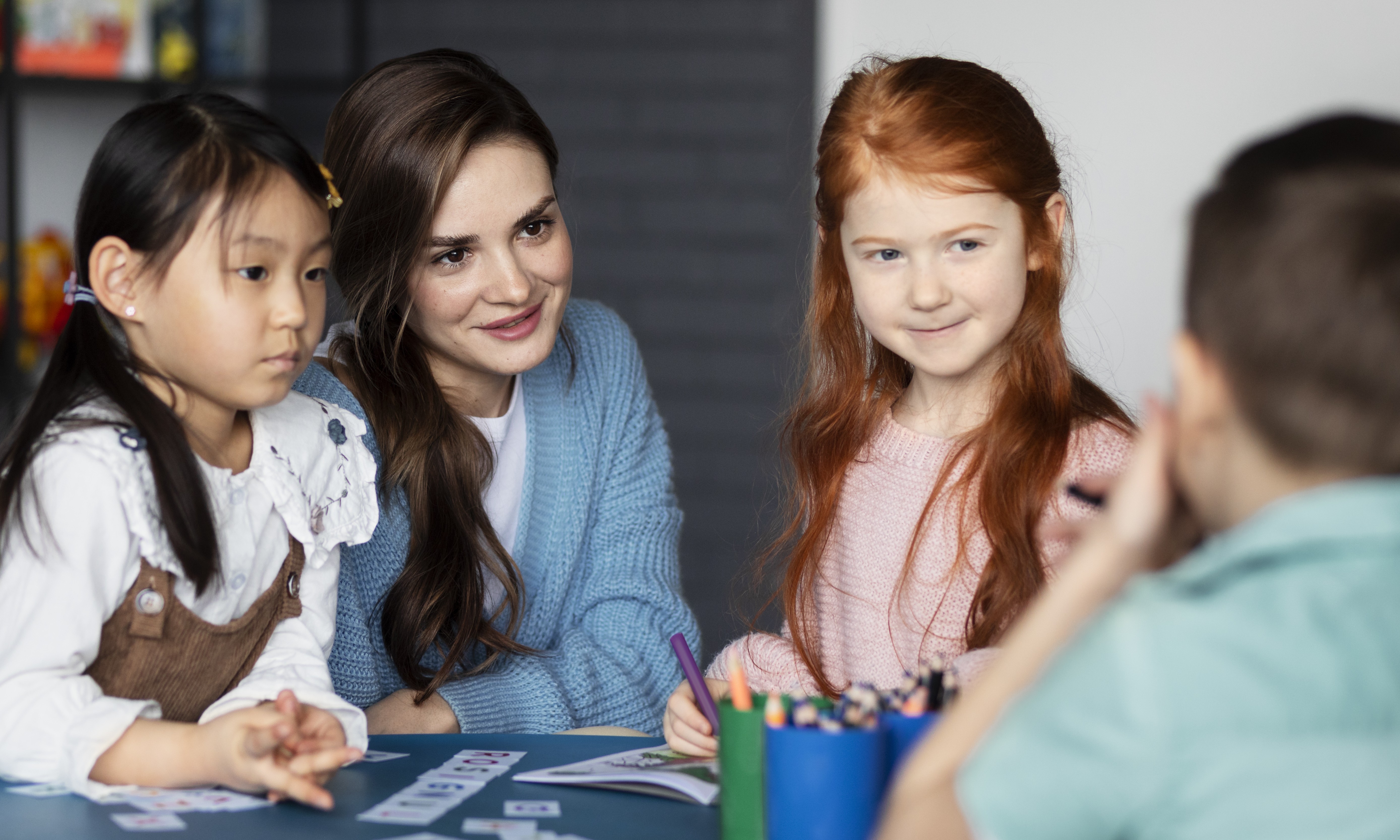 契約社員 管理・事務 教室求人イメージ